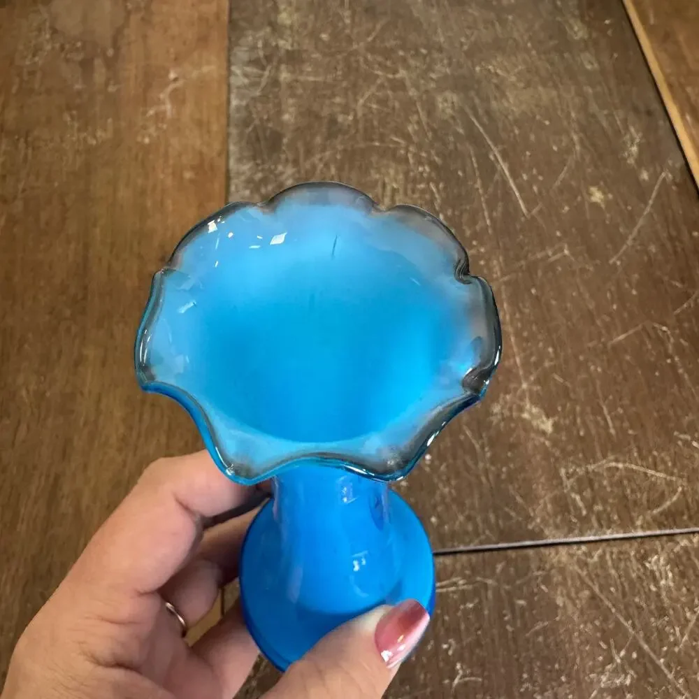 Vintage Hand Blown Blue Ruffle Top Rim 8 inch‎ Flower Bud Vase